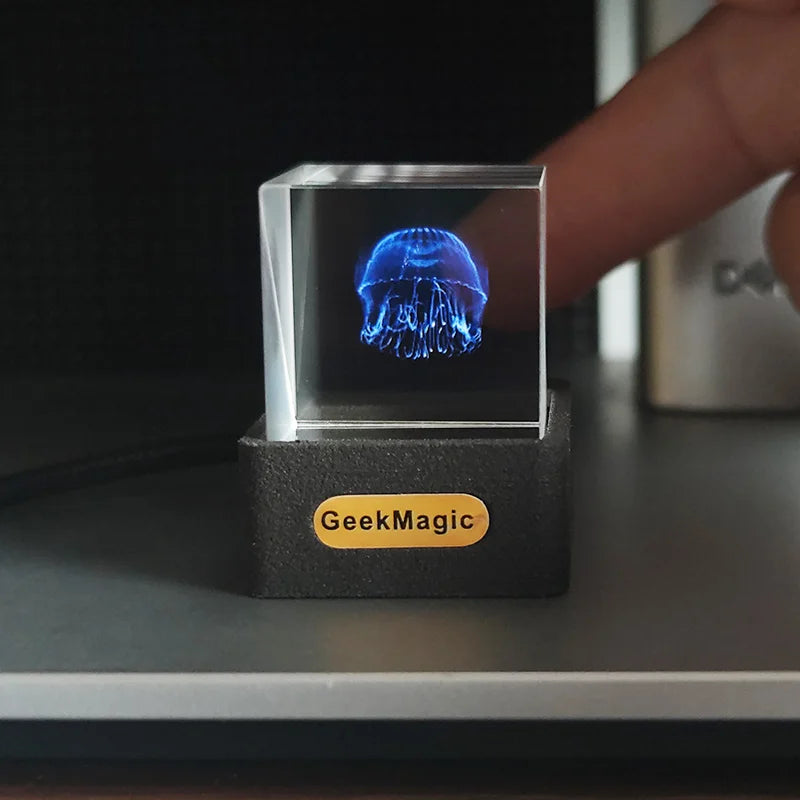 Mini cube holographique